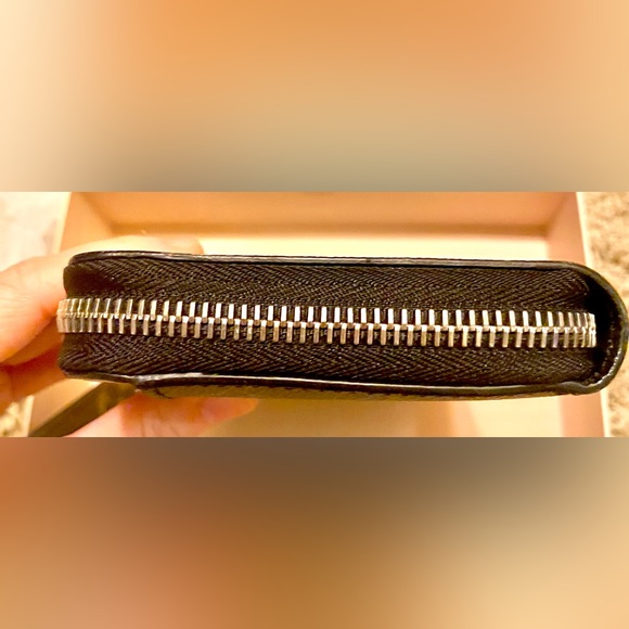 Louis Vuitton Dragonne Macassar Monogram Wallet/Clutch - Picture 12 of 15